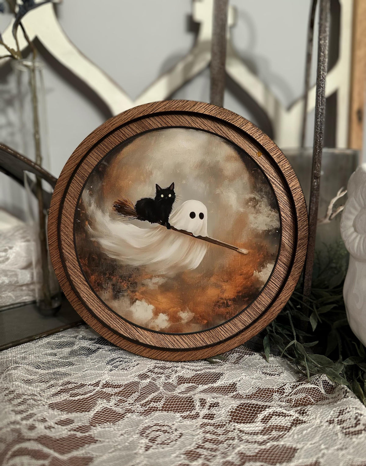 Halloween Mini Round Sign – Ghost & Black Cat Moody Decor for Spooky Home, Trick or Treat Party, Halloween Gift